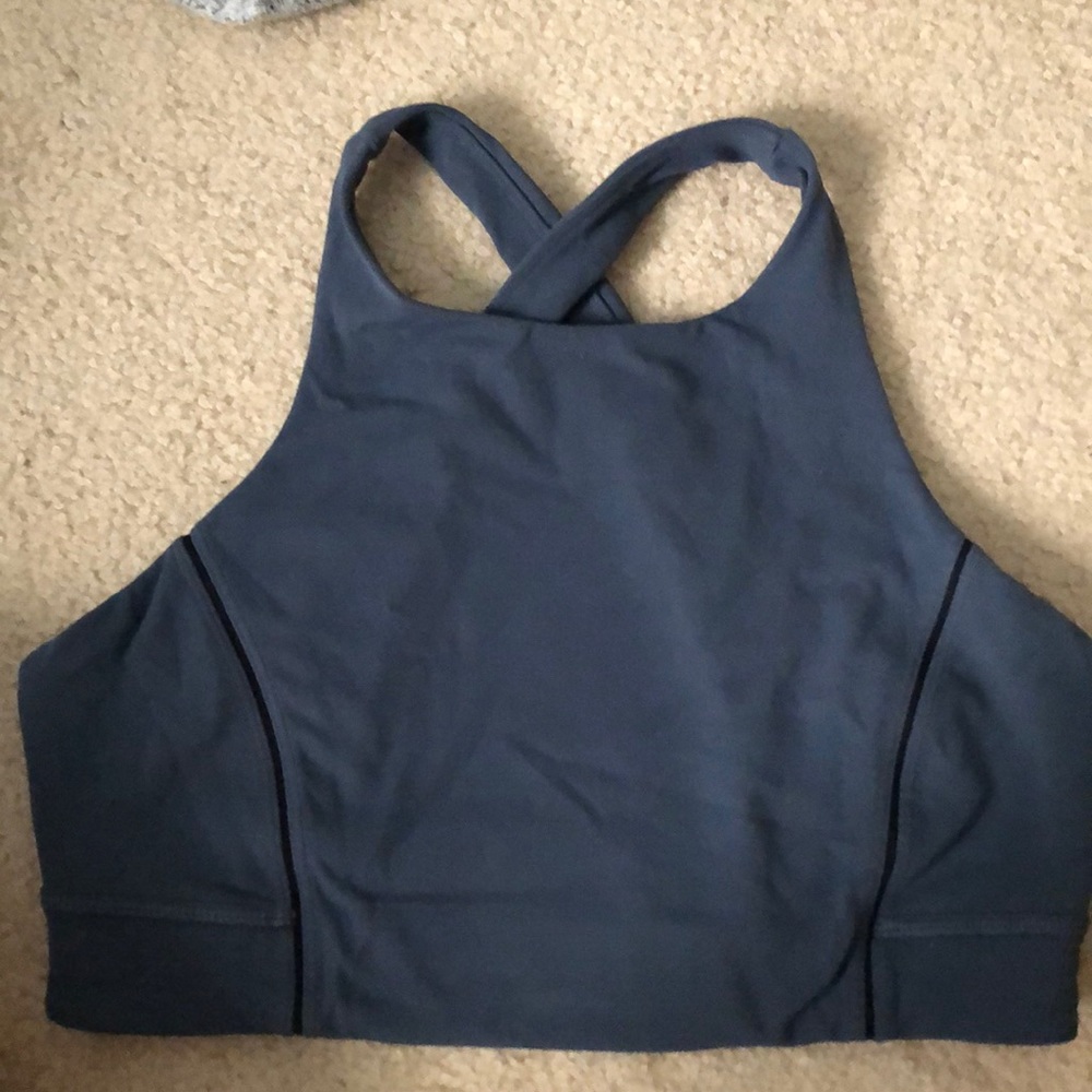 Lululemon cropped workout top